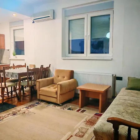 דירה Stan אפטין